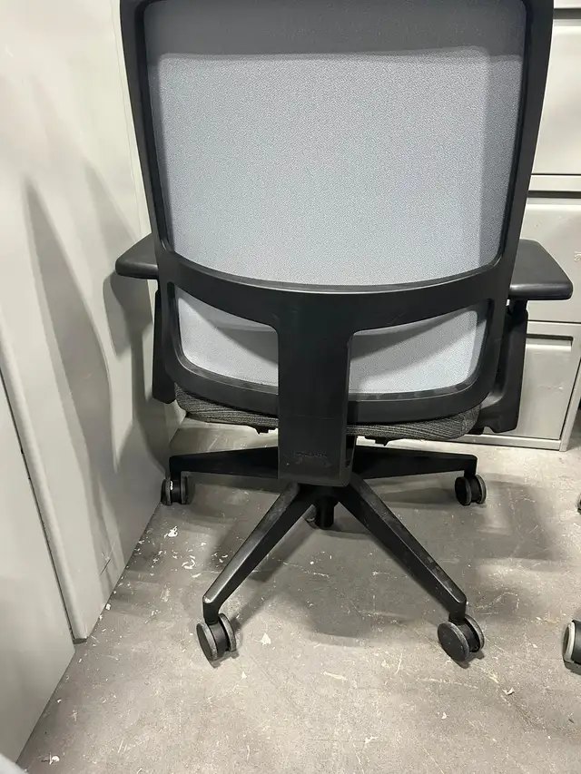 Haworth Lively Office Chair! - Photo 4