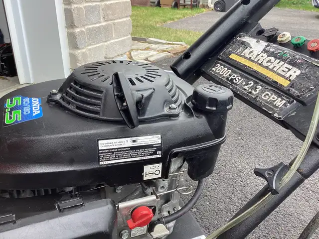 Machine à pression à gaz 2600 PSI  2.3 GPM moteur Honda - Photo 4
