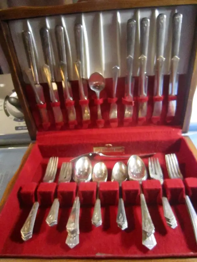 #2-12C  AURORA silverware set for 8 - Photo 2