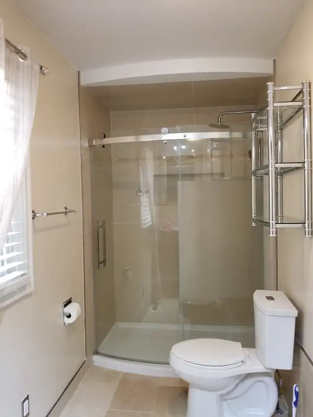 FURNISHED ROOM ON UPPER LEVEL (NO PARKING) - Photo 7