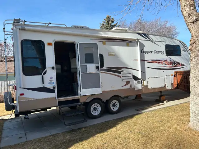 2009 28’ Copper Canyon