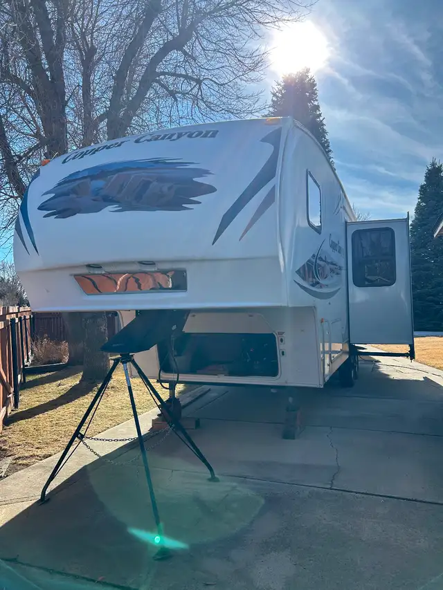2009 28’ Copper Canyon - Photo 2