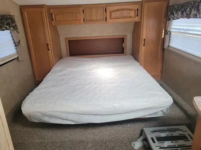 2009 28’ Copper Canyon - Photo 9