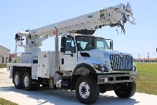 2013 International 7300 Altec D3060B-TR Digger Derrick - Photo 4
