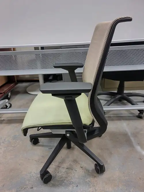 Steelcase Think Chair-Call Us Now! - Photo 4