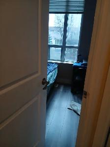 ROOM RENT IN MISSISSAUGA SQ 1 FOR SINGLE PERSON