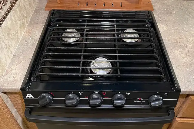 2008 Pilgrim International Legends 37QB4S – Pre-Owned 5th Wheel - Photo 21