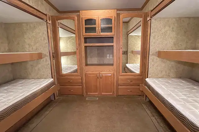 2008 Pilgrim International Legends 37QB4S – Pre-Owned 5th Wheel - Photo 24