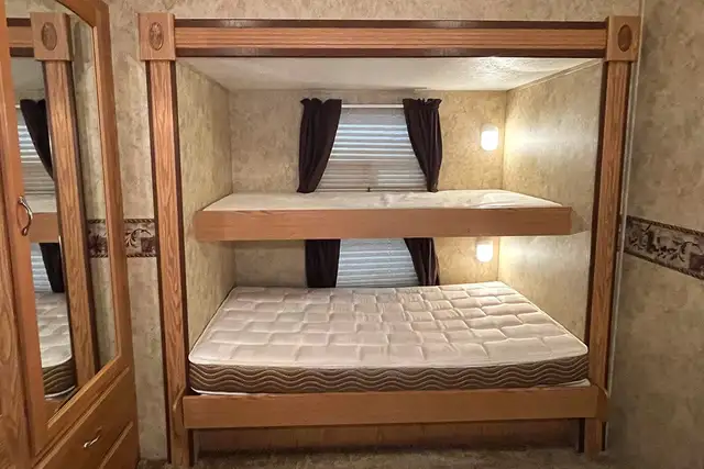 2008 Pilgrim International Legends 37QB4S – Pre-Owned 5th Wheel - Photo 25