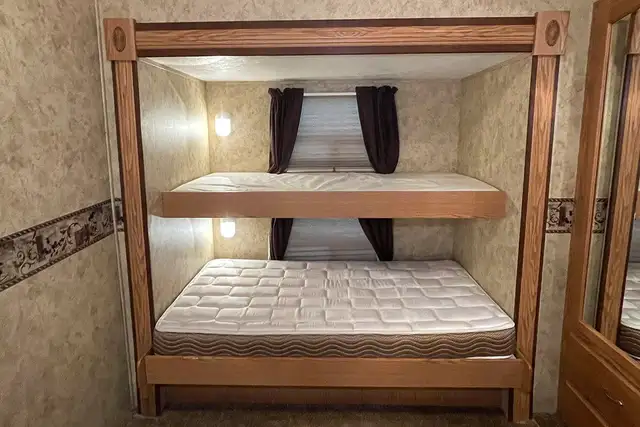 2008 Pilgrim International Legends 37QB4S – Pre-Owned 5th Wheel - Photo 26