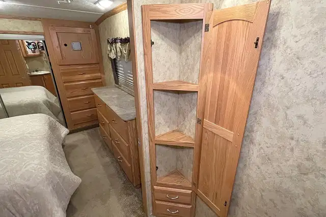 2008 Pilgrim International Legends 37QB4S – Pre-Owned 5th Wheel - Photo 35