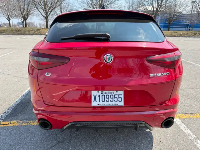 Alfa Romeo Stelvio Veloce 2022 - Photo 3