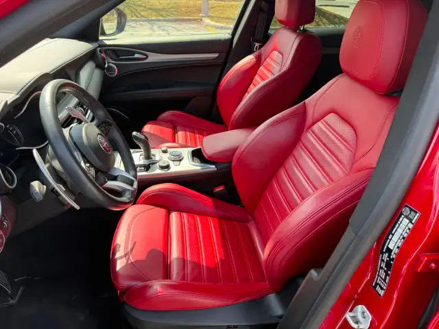 Alfa Romeo Stelvio Veloce 2022 - Photo 12