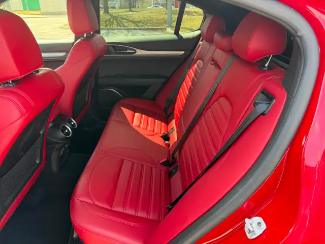 Alfa Romeo Stelvio Veloce 2022 - Photo 14