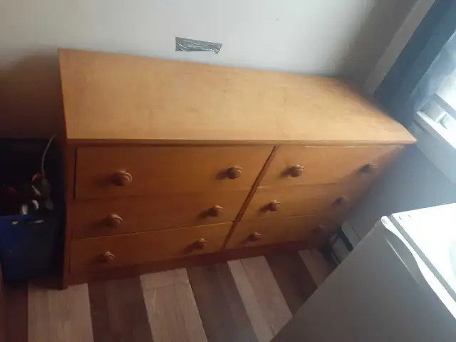 Dresser for Sale $100