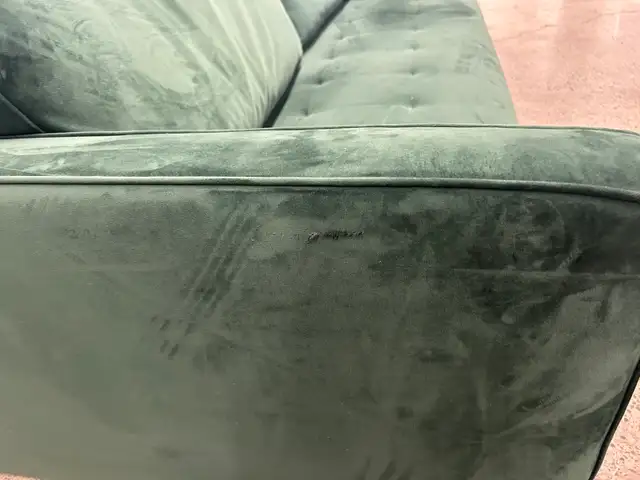 beautiful couch - Photo 6