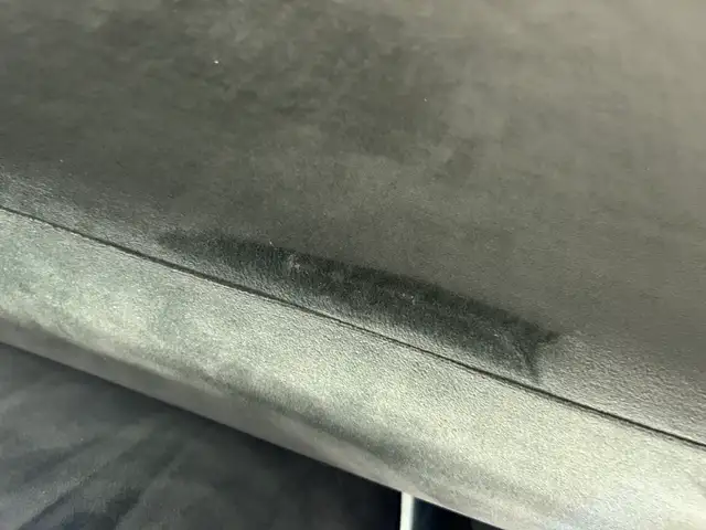 beautiful couch - Photo 7