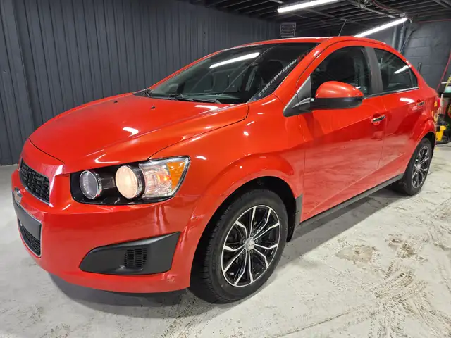 2013 CHEVROLET SONIC LT - FINACEMENT FACILE ET RAPIDE DISPO - Photo 4