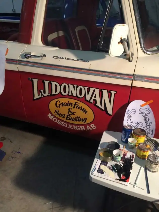 Custom old school lettering and pinstriping - Photo 8