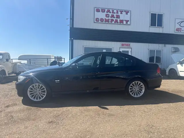 2011 BMW 3 Series 328i xDrive AWD - WARRANTY INC, LEATHER, ROOF, - Photo 2