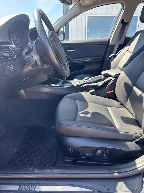 2011 BMW 3 Series 328i xDrive AWD - WARRANTY INC, LEATHER, ROOF, - Photo 13