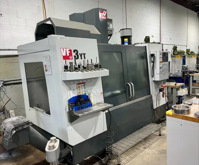 Centre d'usinage - Machining center - Photo 2