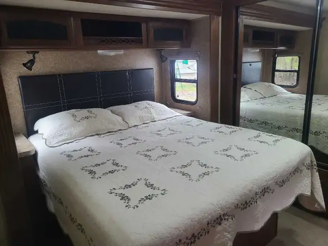 40 foot Villa - Photo 3