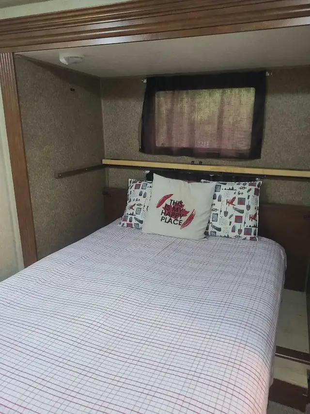 40 foot Villa - Photo 9