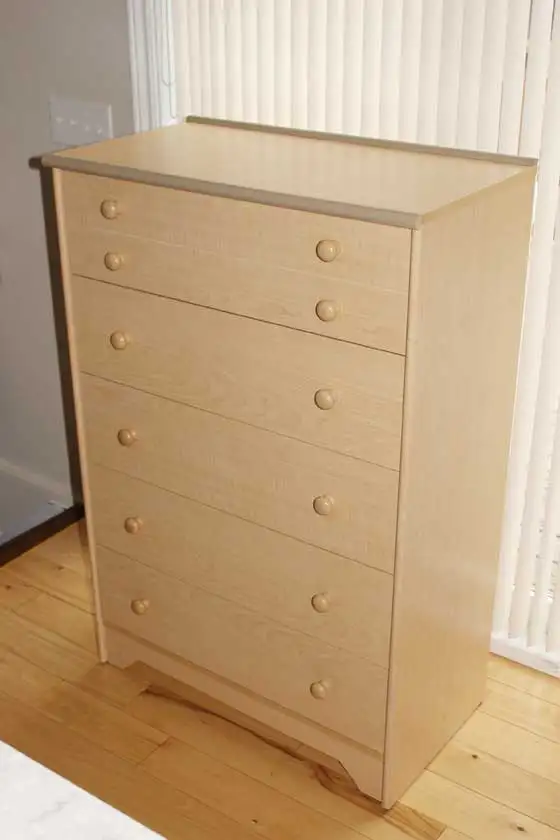 Bureau de chambre, 5 tiroirs, ultra propre 60$ livré si... - Photo 5