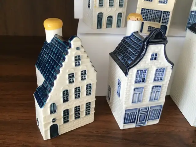 Décoration intérieure 8 maisons en Céramique bleues - Photo 4