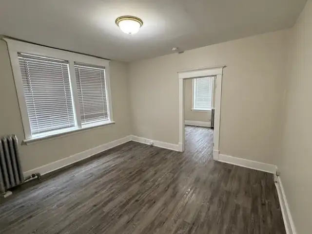 480 LANGSIDE - 1 BR - Available June 1st - Photo 5