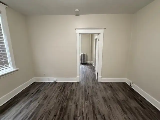 480 LANGSIDE - 1 BR - Available June 1st - Photo 7