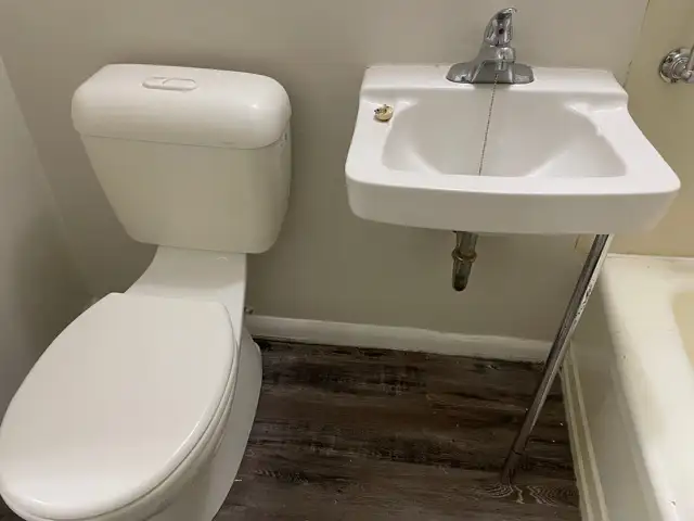 506 Balmoral - 1 BR available NOW! - Photo 11