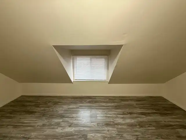 West Broadway - Room for RENT - available June 1st - Photo 4