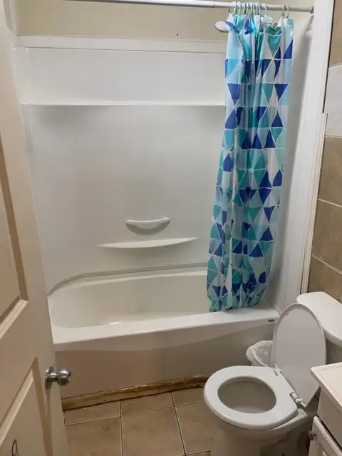 West Broadway - Room for RENT - available June 1st - Photo 7