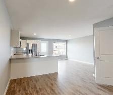 #6271 - 3 Bedroom/2.5 Bath Townhouse W/Garage in Clairmont $2150 - Photo 5