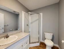#6271 - 3 Bedroom/2.5 Bath Townhouse W/Garage in Clairmont $2150 - Photo 14