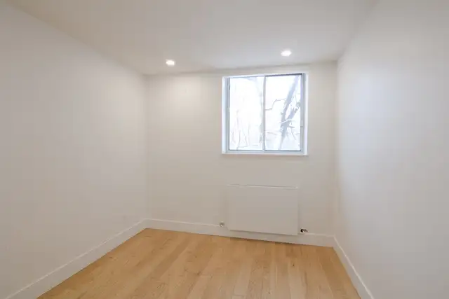 Westmount Estates, 3 bedroom, exceptional views - ID 2553 - Photo 11