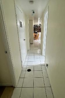 Furnished large bright room Single male $890 m all utilities - Photo 5