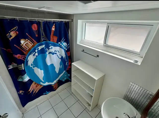 Furnished large bright room Single male $890 m all utilities - Photo 10