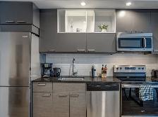 Modern 2BR in Vancouver | Fully Furnished | Flexible Lease - Photo 2