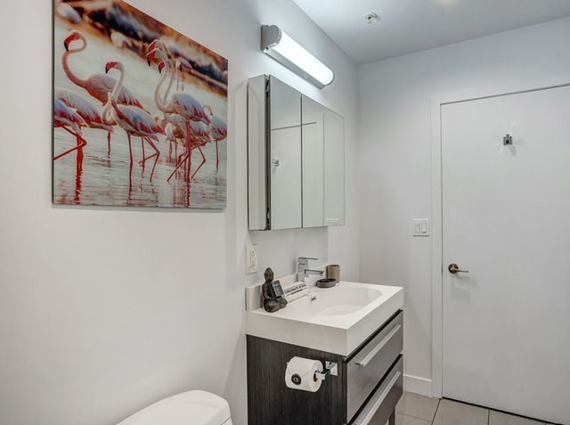 Modern 2BR in Vancouver | Fully Furnished | Flexible Lease - Photo 8