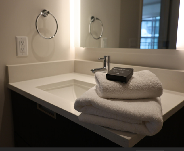 Modern 2BR in Vancouver | Fully Furnished | Flexible Lease - Photo 9