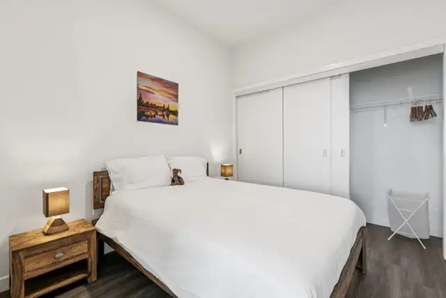 Modern 1BR in Calgary | Fully Furnished | Utilities Included - Photo 9