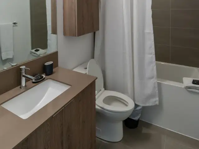 Modern 1BR in North York | Fully Furnished | Weekly Stay - Photo 12