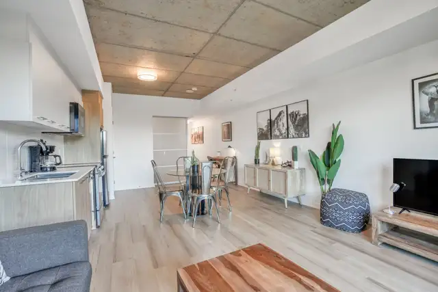 Modern 1BR in Ottawa | All inclusive | Short-term Rental - Photo 4