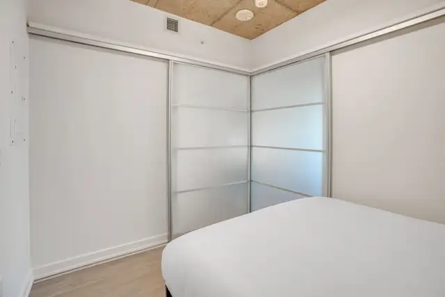 Modern 1BR in Ottawa | All inclusive | Short-term Rental - Photo 14