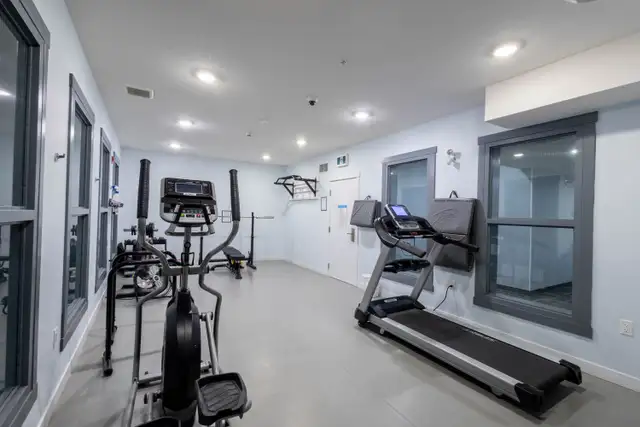 Furnished 1BR in Regina | Flexible Lease | Utilities Included - Photo 7
