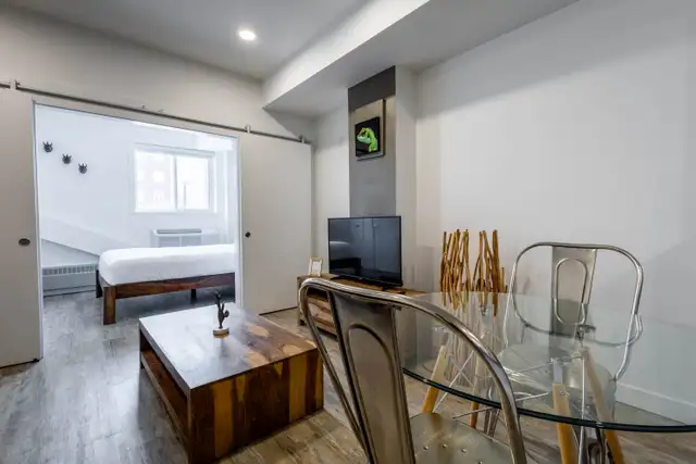 Furnished 1BR in Regina | Flexible Lease | Utilities Included - Photo 11
