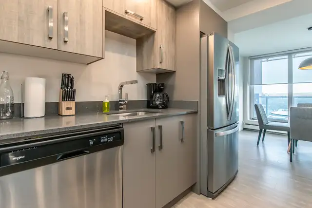 Luxury 3BR Executive Suite in Halifax | Fully Furnished - Photo 4